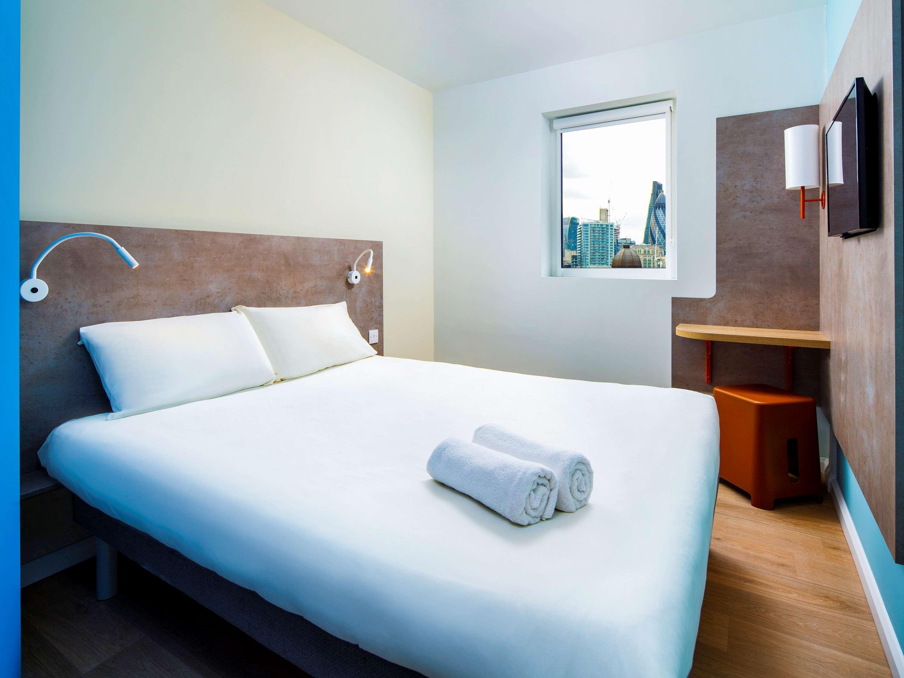 Ibis Budget London Whitechapel - Brick Lane Bagian luar foto