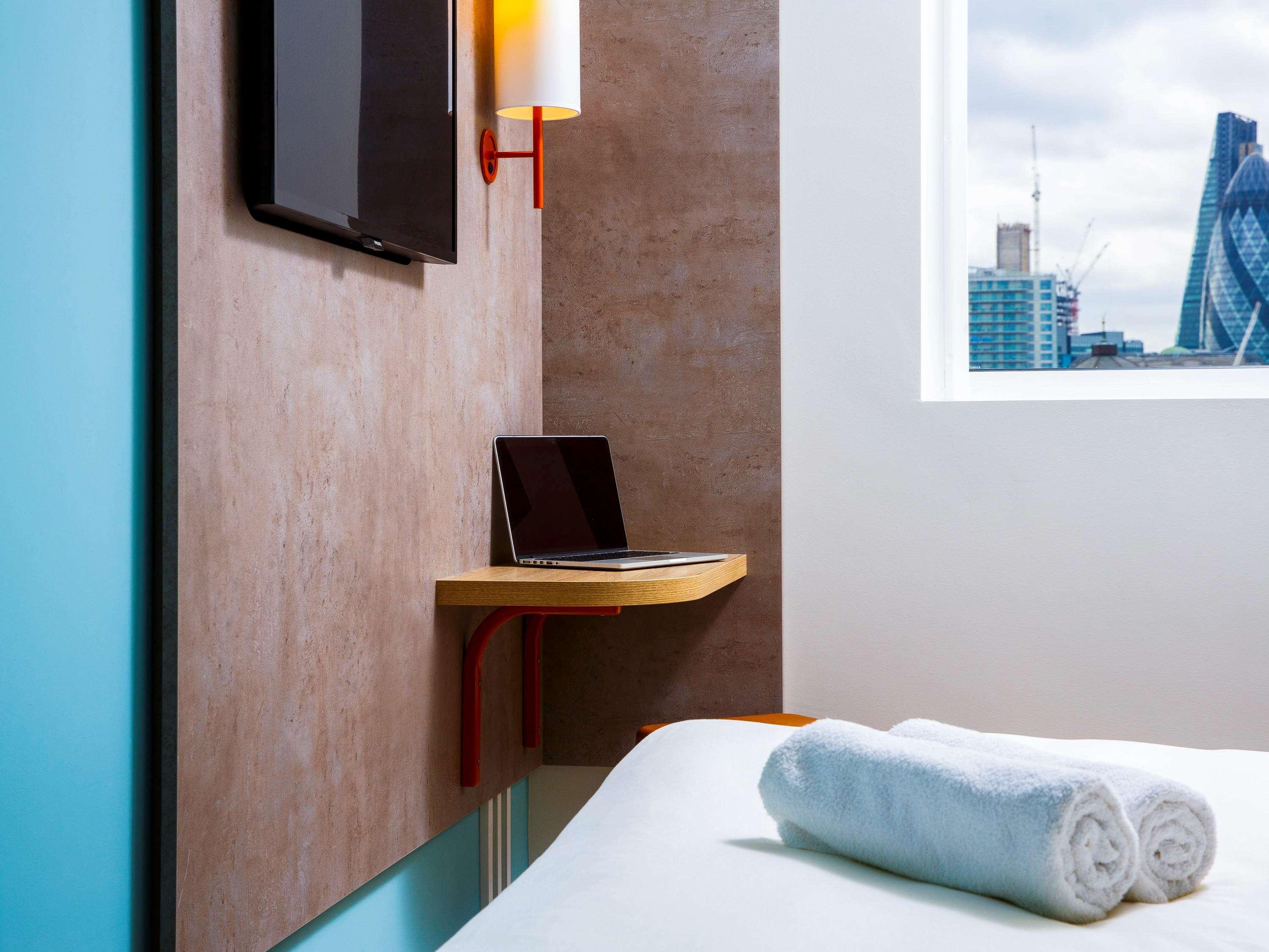 Ibis Budget London Whitechapel - Brick Lane Hotel Bagian luar foto